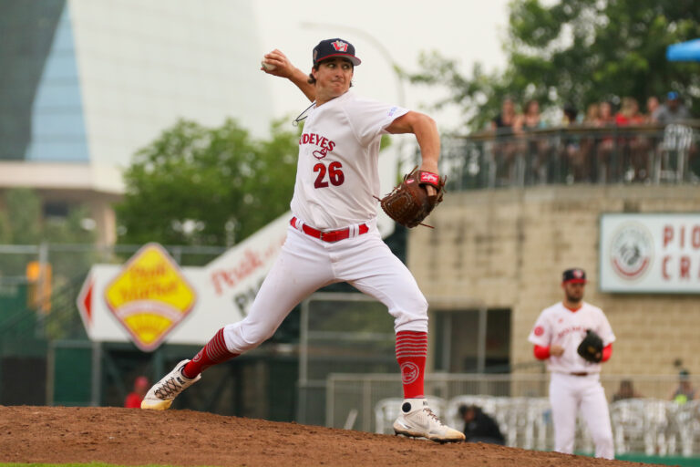 Reininger Leads Goldeyes Past Milkmen – Goldeyes.com